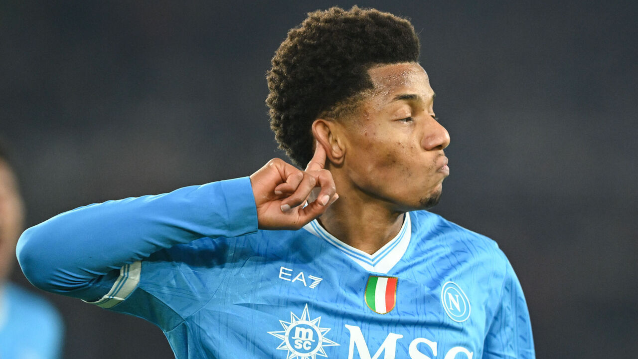 ROME, ITALY - NOVEMBER 30: David Neres celebrates after scoring for 1 - 0 lead during the Serie A match between AS Roma and SSC Napoli at Stadio Olimpico on November 30, 2025 in Rome, Italy.