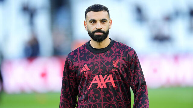 Liverpool's Mohamed Salah warming up prior to kick-off before the Premier League match at the London Stadium. Picture date: Sunday November 30, 2025.