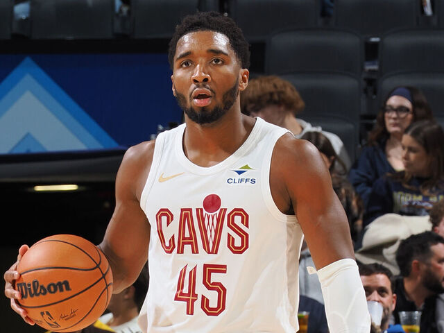 INDIANAPOLIS, IN - DECEMBER 1: Donovan Mitchell #45 of the Cleveland Cavaliers dribbles the ball during the game against the Indiana Pacers on December 1, 2025 at Gainbridge Fieldhouse in Indianapolis, Indiana. Mandatory Copyright Notice: Copyright 2025 NBAE