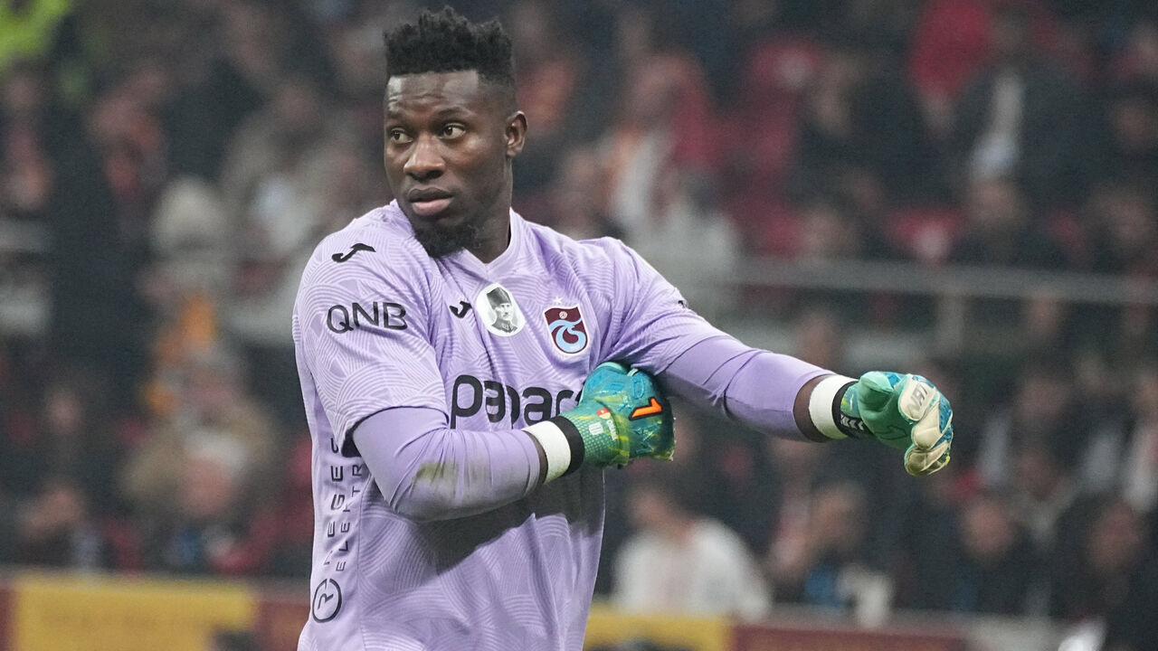 ISTANBUL, TURKEY - NOVEMBER 1: Goalkeeper Andre Onana of Trabzonspor reacts during the Trendyol Süper Lig match between Galatasaray SK and Trabzonspor at Rams Park Stadium on November 1, 2025 in Istanbul, Turkey.