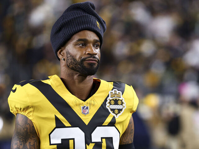 PITTSBURGH, PENNSYLVANIA - OCTOBER 26: Darius Slay #23 of the Pittsburgh Steelers walks the field prior to an NFL football game against the Green Bay Packers at Acrisure Stadium on October 26, 2025 in Pittsburgh, Pennsylvania.
