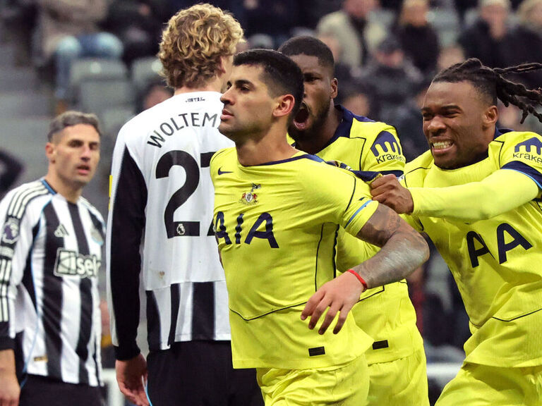 Spurs draw at Newcastle following frantic finale Spurs draw at Newcastle following frantic finale