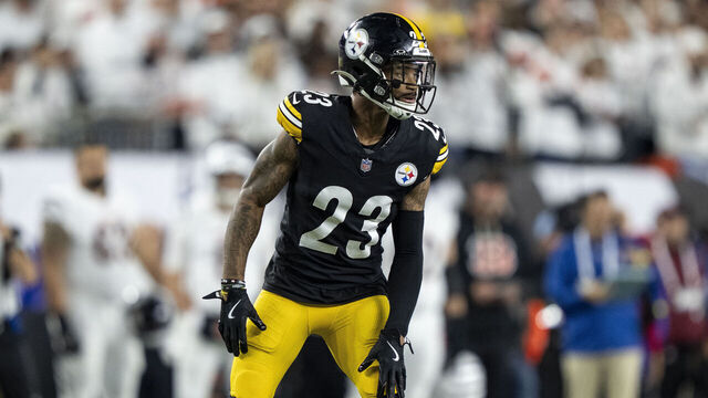 CINCINNATI, OHIO - OCTOBER 16: Darius Slay #23 of the Pittsburgh Steelers looks on during an NFL football game against the Cincinnati Bengals at Paycor Stadium on October 16, 2025 in Cincinnati, Ohio.