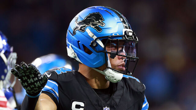 DETROIT,MICHIGAN-November23: Wide receiver Amon-Ra St. Brown (14) of the Detroit Lions looks down the field during an NFL football game between the New York Giants and the Detroit Lions in Detroit, Michigan USA, on Sunday, November 23, 2025.