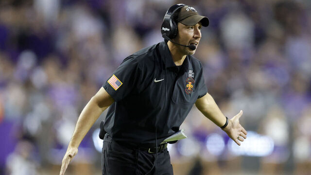 FORT WORTH, TEXAS - NOVEMBER 8: Head coach Matt Campbell of the Iowa State Cyclones reacts during the second half against the TCU Horned Frogs at Amon G. Carter Stadium on November 8, 2025 in Fort Worth, Texas.