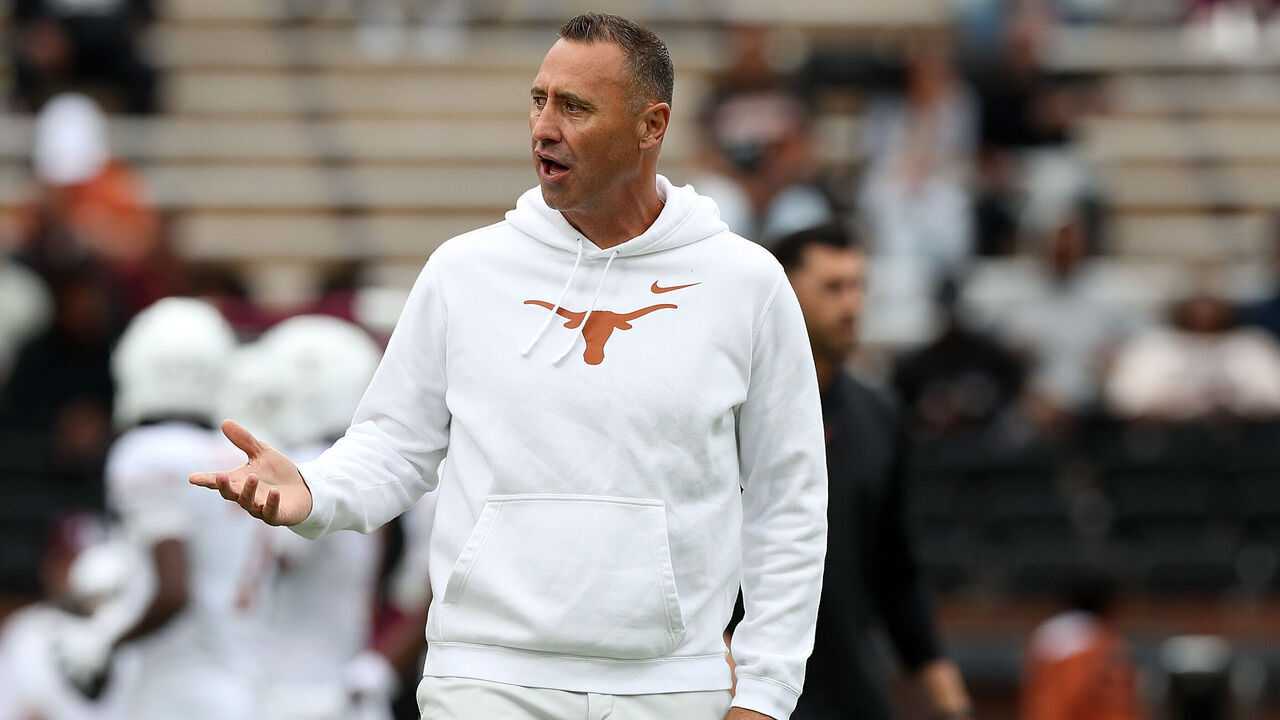 STARKVILLE, MISSISSIPPI - OCTOBER 25: Head coach Steve Sarkisian of the Texas Longhorns before the game against the Mississippi State Bulldogs at Davis Wade Stadium on October 25, 2025 in Starkville, Mississippi.