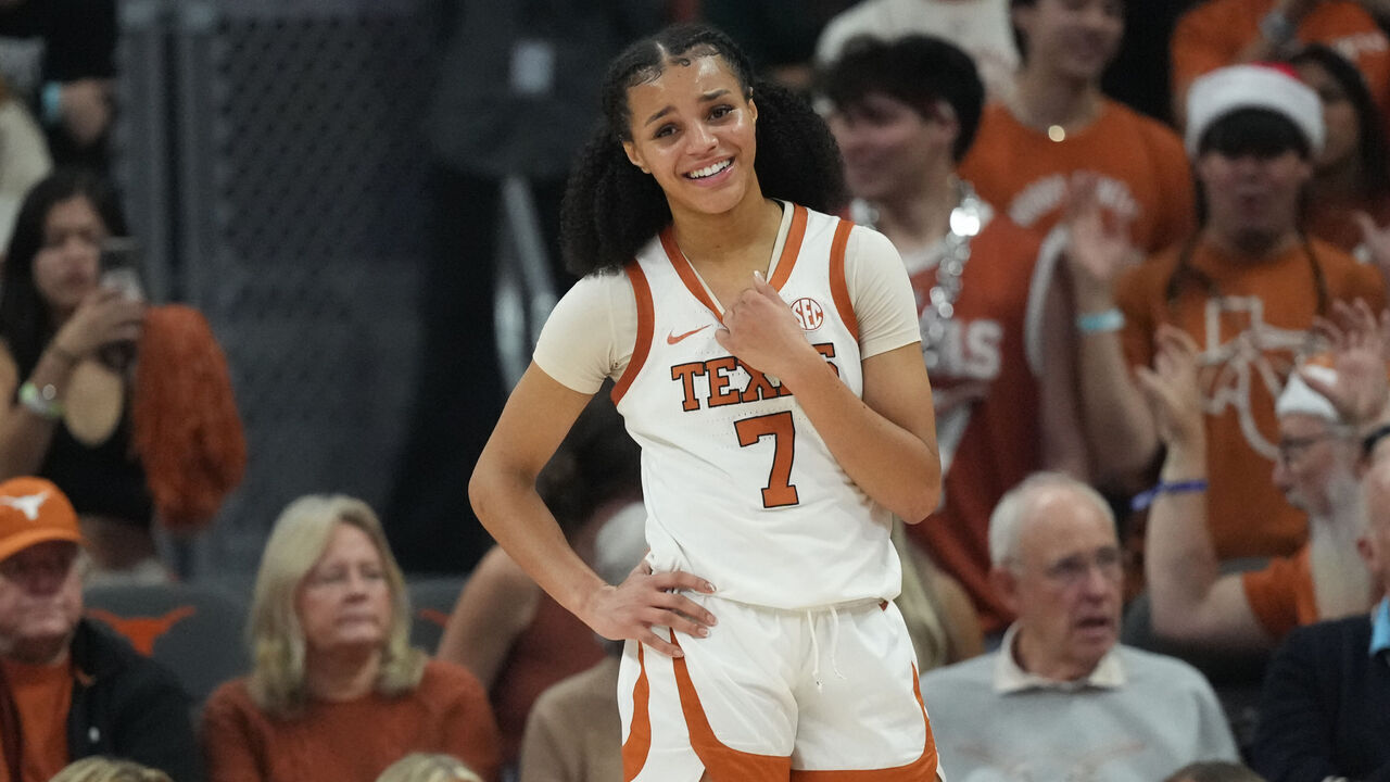 AUSTIN, TEXAS - DECEMBER 4: Jordan Lee #7 of the Texas Longhorns smiles during the second half against the North Carolina Tar Heels at Moody Center on December 4, 2025 in Austin, Texas.