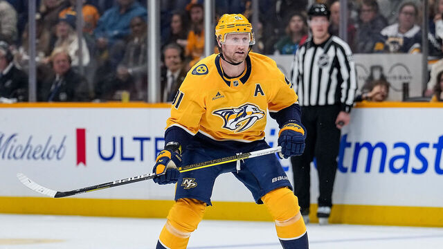 NASHVILLE, TENNESSEE - NOVEMBER 29: Steven Stamkos #91 of the Nashville Predators skates against the Winnipeg Jets during an NHL game at Bridgestone Arena on November 29, 2025 in Nashville, Tennessee.