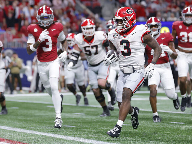 ATLANTA, GEORGIA - DECEMBER 06: Nate Frazier #3 of the Georgia Bulldogs runs the ball for a touchdown against the Alabama Crimson Tide during the third quarter in the 2025 SEC Championship at Mercedes-Benz Stadium on December 06, 2025 in Atlanta, Georgia.