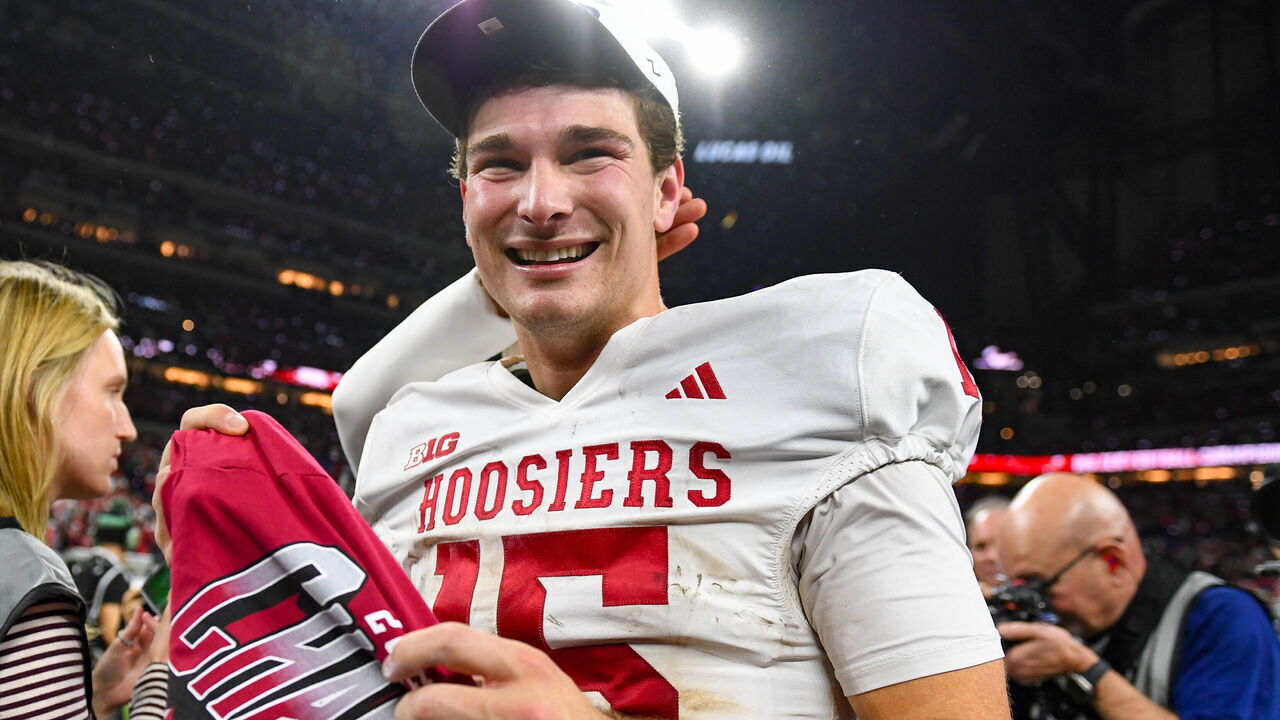 INDIANAPOLIS, INDIANA - DECEMBER 06: Fernando Mendoza #15 of the Indiana Hoosiers reacts after winning the Big Ten Championship game against the Ohio State Buckeyes at Lucas Oil Stadium on December 06, 2025 in Indianapolis, Indiana. The Indiana Hoosiers won the game 13-10.