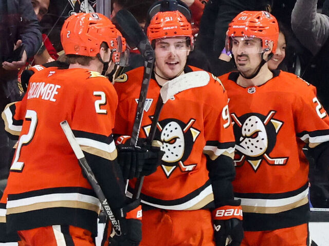 ANAHEIM, CA - DECEMBER 7: Leo Carlsson #91 of the Anaheim Ducks celebrates his goal with teammates during the second period against the Chicago Blackhawks at Honda Center on December 7, 2025 in Anaheim, California.