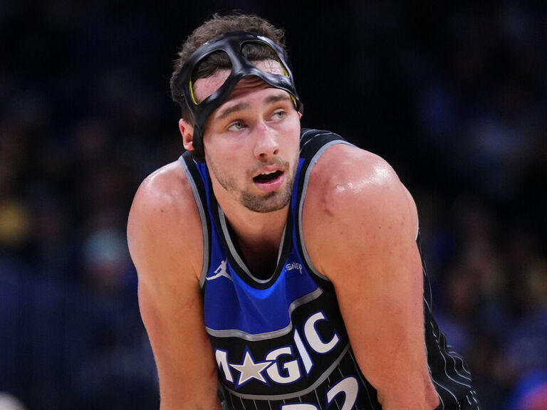 Wagner sidelined with high ankle sprain