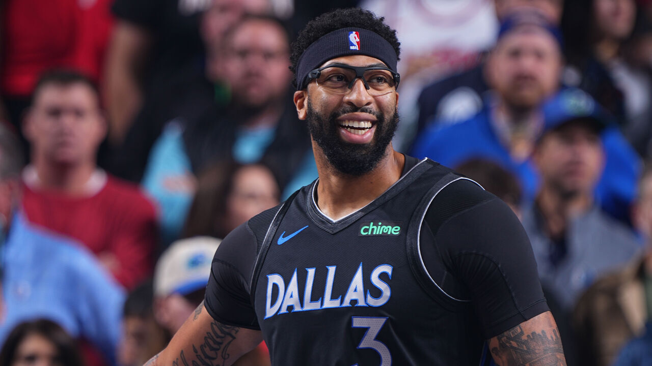 DALLAS, TX - DECEMBER 6: Anthony Davis #3 of the Dallas Mavericks smiles during the game against the Houston Rockets on December 6, 2025 at American Airlines Center in Dallas, Texas. Mandatory Copyright Notice: Copyright 2025 NBAE