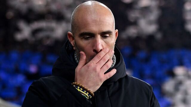 BERGAMO, ITALY - DECEMBER 09: Enzo Maresca head coach of Chelsea FC gestures during the UEFA Champions League 2025/26 League Phase MD6 match between Atalanta BC and Chelsea FC at Stadio di Bergamo on December 09, 2025 in Bergamo, Italy.