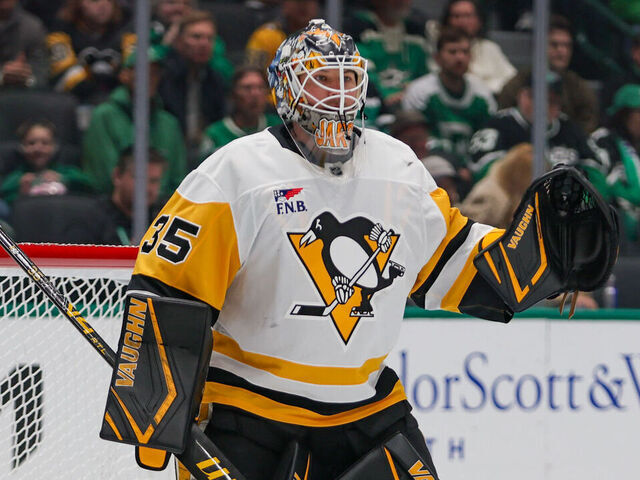 DALLAS, TX - DECEMBER 07: Pittsburgh Penguins goaltender Tristan Jarry (35) tends net during the game between the Dallas Stars and Pittsburgh Penguins on December 7, 2025 at American Airlines Center in Dallas, TX.
