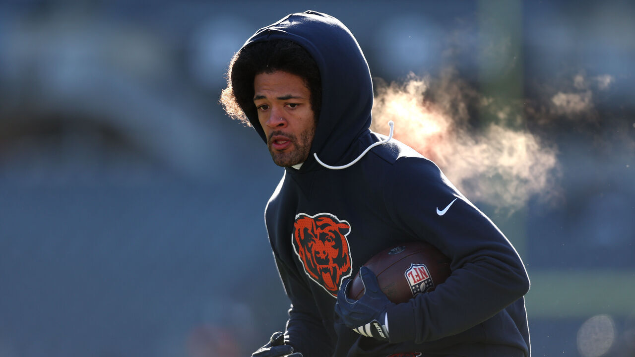 CHICAGO, ILLINOIS - DECEMBER 14: Rome Odunze #15 of the Chicago Bears warms up prior to a game against the Cleveland Browns at Soldier Field on December 14, 2025 in Chicago, Illinois.