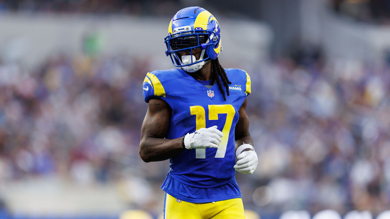 INGLEWOOD, CALIFORNIA - NOVEMBER 2: Davante Adams #17 of the Los Angeles Rams gets set during the fourth quarter of an NFL football game against the New Orleans Saints at SoFi Stadium on November 02, 2025 in Inglewood, California.