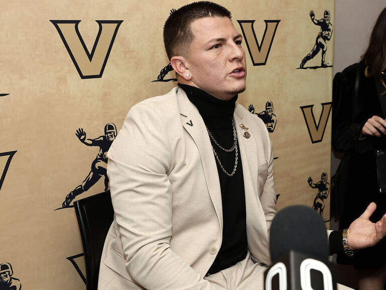 Pavia apologizes for 'being disrespectful' after Heisman loss ...