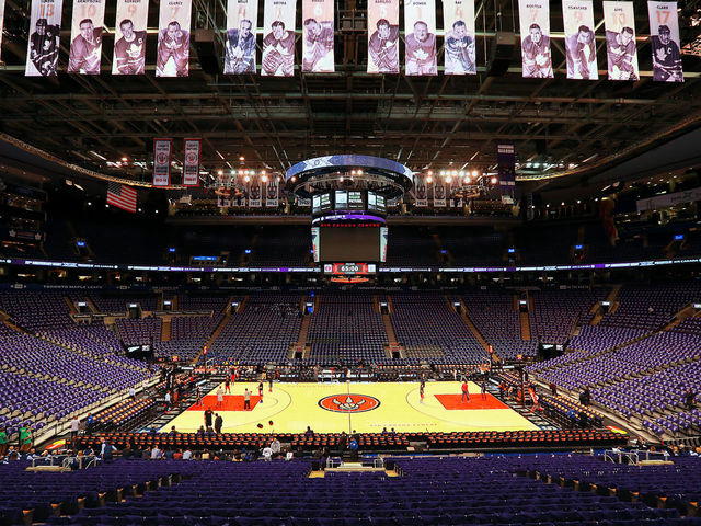 PHOTO: Raptors go all purple everything on throwback night