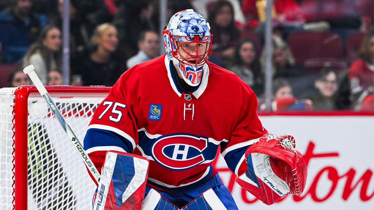 MONTREAL, QC - DECEMBER 09: Montreal Canadiens goalie Jakub Dobes (75) waits for a face-off during the Tampa Bay Lightning versus the Montreal Canadiens game on December 09, 2025, at Bell Centre in Montreal, QC
