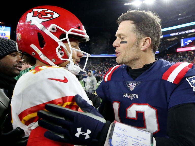 Brady offers advice to Mahomes after ACL tear: 'One of the toughest rehabs'