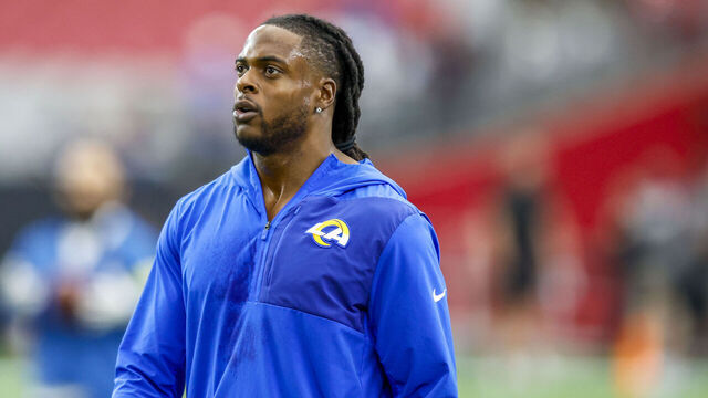 GLENDALE, AZ - DECEMBER 07: Los Angeles Rams wide receiver Davante Adams (17) warms up before a NFL game between the Los Angeles Rams and the Arizona Cardinals on December 07, 2025 at State Farm Stadium in Glendale, AZ.