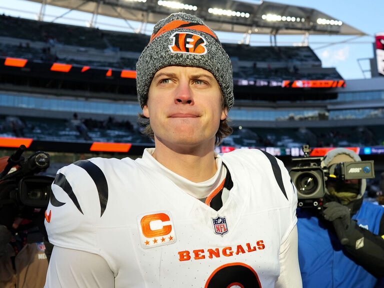 Burrow leaves future with Bengals murky: 'Crazy things happen