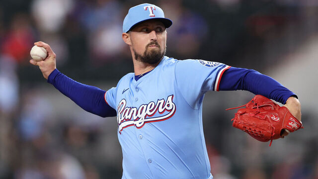 ARLINGTON, TEXAS - SEPTEMBER 21: Shawn Armstrong #43 of the Texas Rangers pitches during the eighth inning against the Miami Marlins at Globe Life Field on September 21, 2025 in Arlington, Texas.