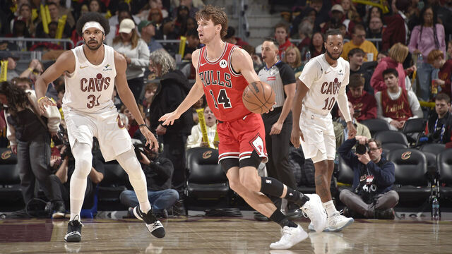 CLEVELAND, OH - DECEMBER 19: Matas Buzelis #14 of Chicago Bulls handles the ball during the game against the Cleveland Cavaliers on December 19, 2025 at Rocket Arena in Cleveland, Ohio. NOTE TO USER: User expressly acknowledges and agrees that, by downloading and/or using this Photograph, user is consenting to the terms and conditions of the Getty Images License Agreement. Mandatory Copyright Notice: Copyright 2025 NBAE