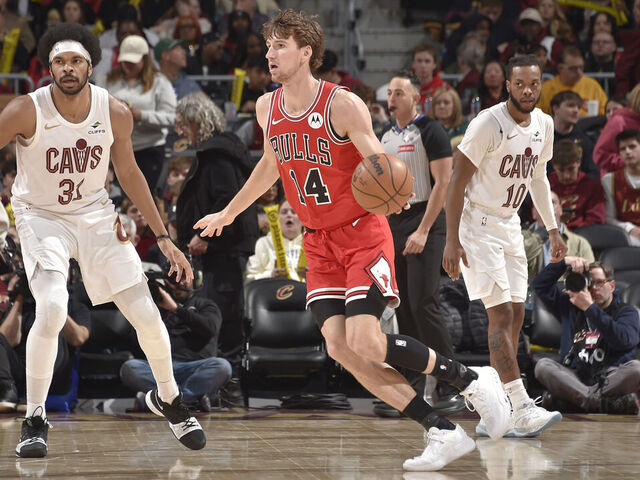 CLEVELAND, OH - DECEMBER 19: Matas Buzelis #14 of Chicago Bulls handles the ball during the game against the Cleveland Cavaliers on December 19, 2025 at Rocket Arena in Cleveland, Ohio. NOTE TO USER: User expressly acknowledges and agrees that, by downloading and/or using this Photograph, user is consenting to the terms and conditions of the Getty Images License Agreement. Mandatory Copyright Notice: Copyright 2025 NBAE