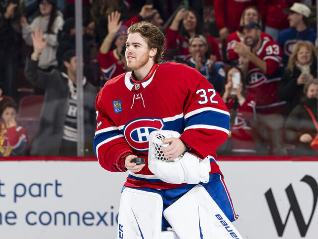 MONTREAL, CANADA- DECEMBER 20: Jacob Fowler #32 of the Montreal Canadiens salutes the fans after being named the first star of the NHL regular season game against the Pittsburgh Penguins at the Bell Centre on December 20, 2025 in Montreal, Quebec, Canada. The Montréal Canadiens defeated the Pittsburgh Penguins by a score of 4-0.