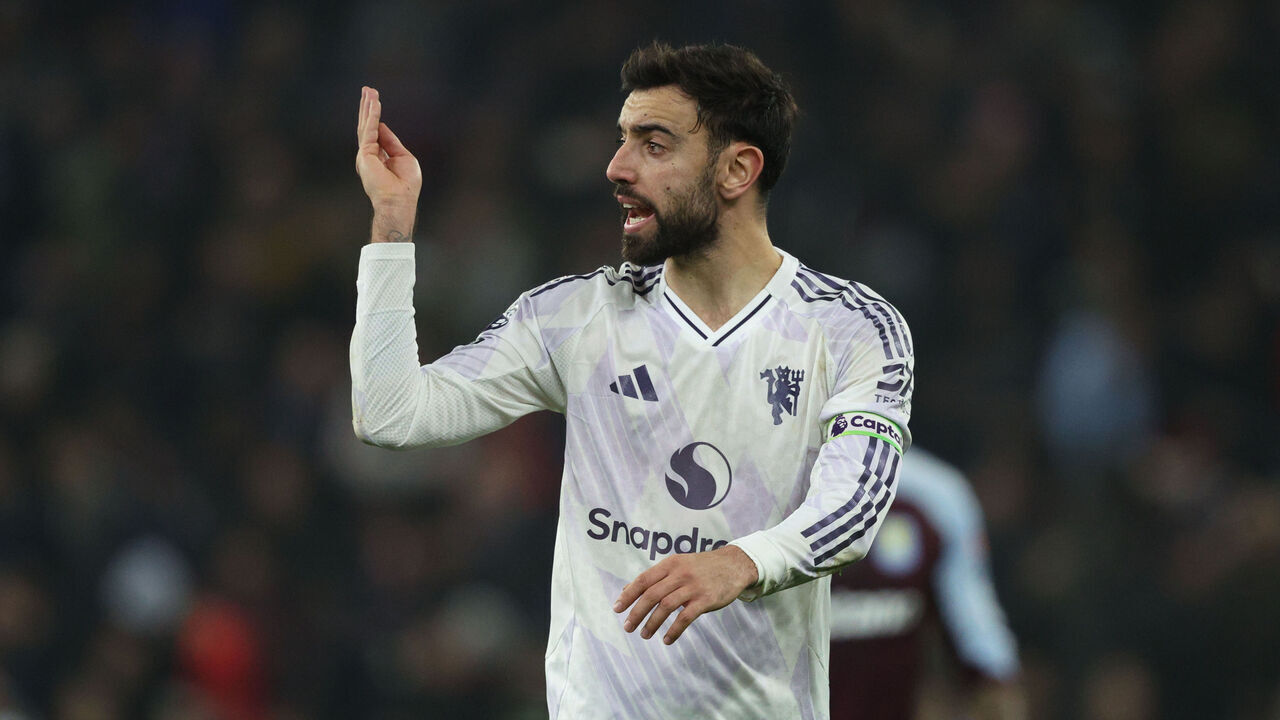 BIRMINGHAM, ENGLAND - DECEMBER 21: Bruno Fernandes of Manchester United reacts during the Premier League match between Aston Villa and Manchester United at Villa Park on December 21, 2025 in Birmingham, England.