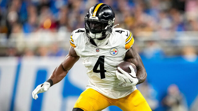 DETROIT, MICHIGAN - DECEMBER 21: DK Metcalf #4 of the Pittsburgh Steelers runs in action during the game against the Detroit Lions at Ford Field on December 21, 2025 in Detroit, Michigan.