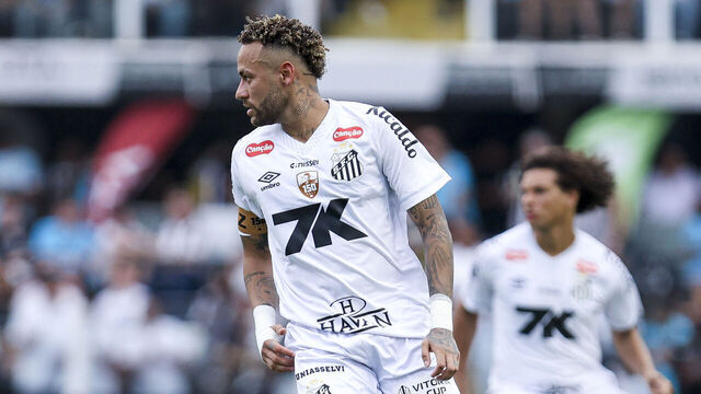 SANTOS, BRAZIL - DECEMBER 7: Neymar Junior of Santos looks on during the Brasileirao 2025 match between Santos and Cruzeiro at Urbano Caldeira Stadium (Vila Belmiro) on December 7, 2025 in Santos, Brazil.