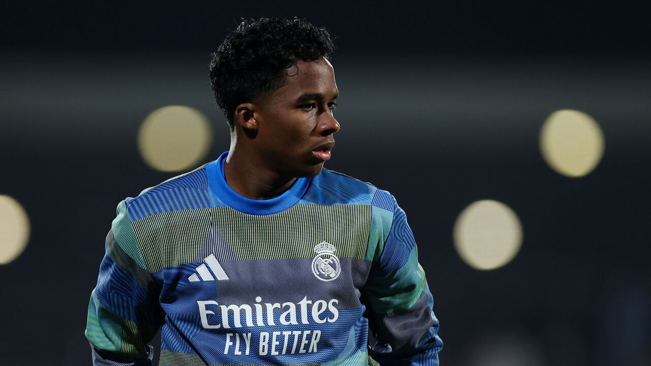 TALAVERA DE LA REINA, SPAIN - DECEMBER 17: Endrick of Real Madrid looks on prior to the Copa del Rey match between CF Talavera and Real Madrid at Estadio El Prado on December 17, 2025 in Talavera de la Reina, Spain.