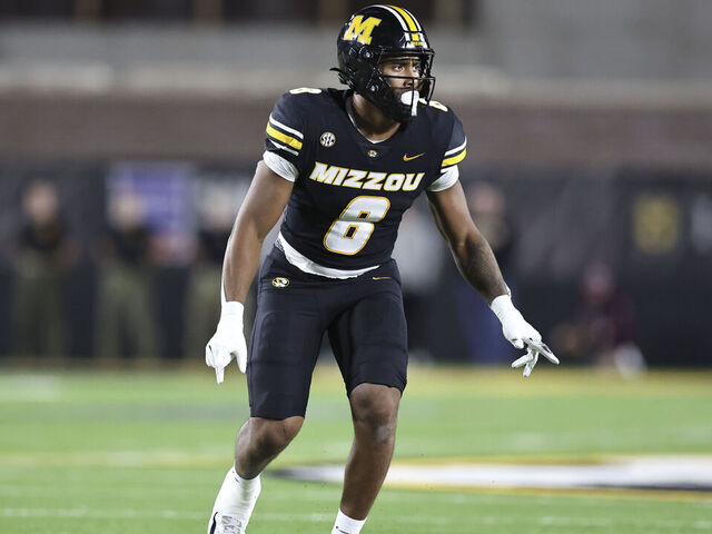 COLUMBIA, MO - NOVEMBER 15: Missouri Tigers defensive end Damon Wilson II (8) prepares to rush in the first quarter of an SEC football game between the Mississippi State Bulldogs and Missouri Tigers on November 15, 2025 at Memorial Stadium in Columbia, MO.