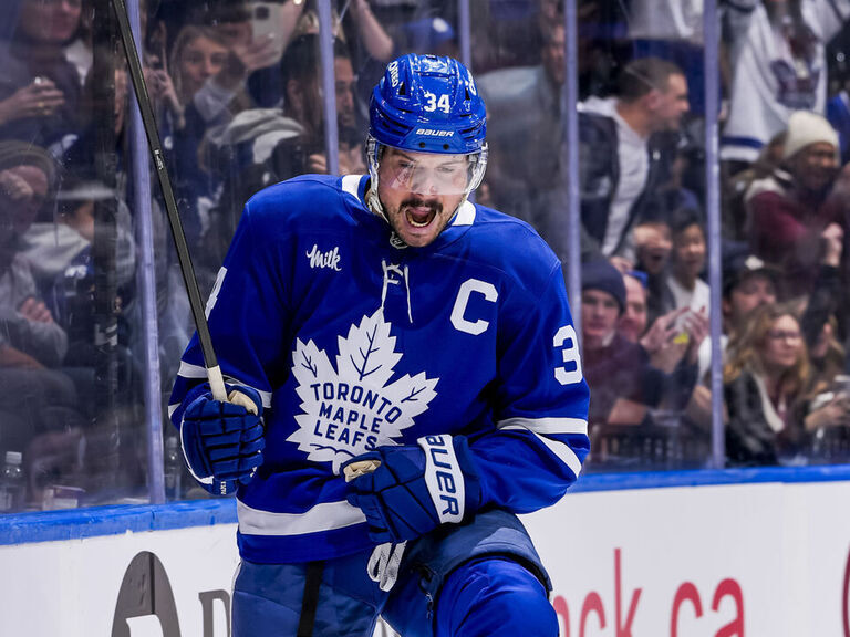 Matthews lauds improved power play in win over Senators