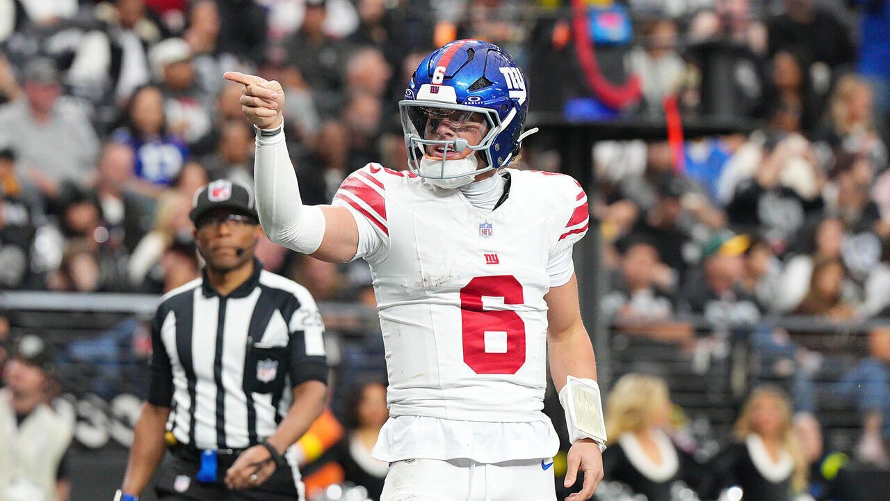 LAS VEGAS, NEVADA - DECEMBER 28: Jaxson Dart #6 of the New York Giants celebrates after scoring a touchdown during the second quarter of the game against the Las Vegas Raiders at Allegiant Stadium on December 28, 2025 in Las Vegas, Nevada.