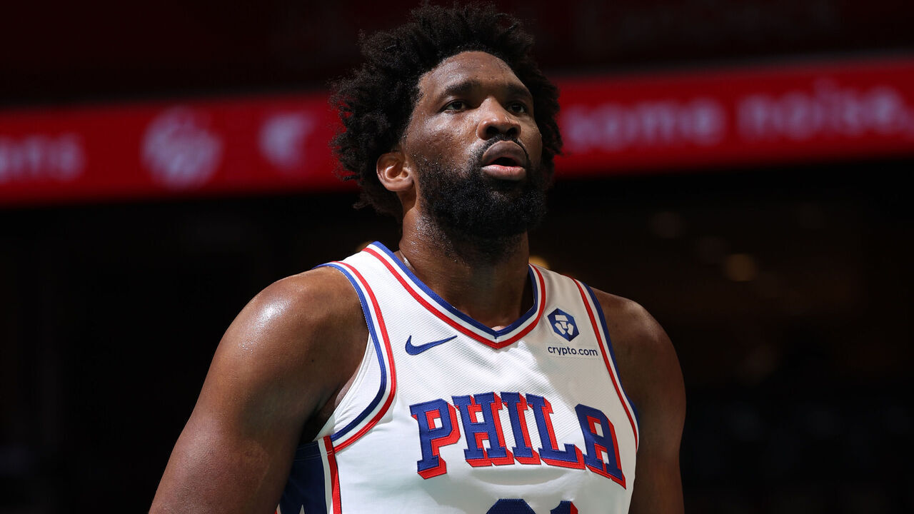 MEMPHIS, TN - DECEMBER 30: Joel Embiid #21 of the Philadelphia 76ers shoots a free throw during the game against the Memphis Grizzlies on December 30, 2025 at FedExForum in Memphis, Tennessee. Mandatory Copyright Notice: Copyright 2025 NBAE