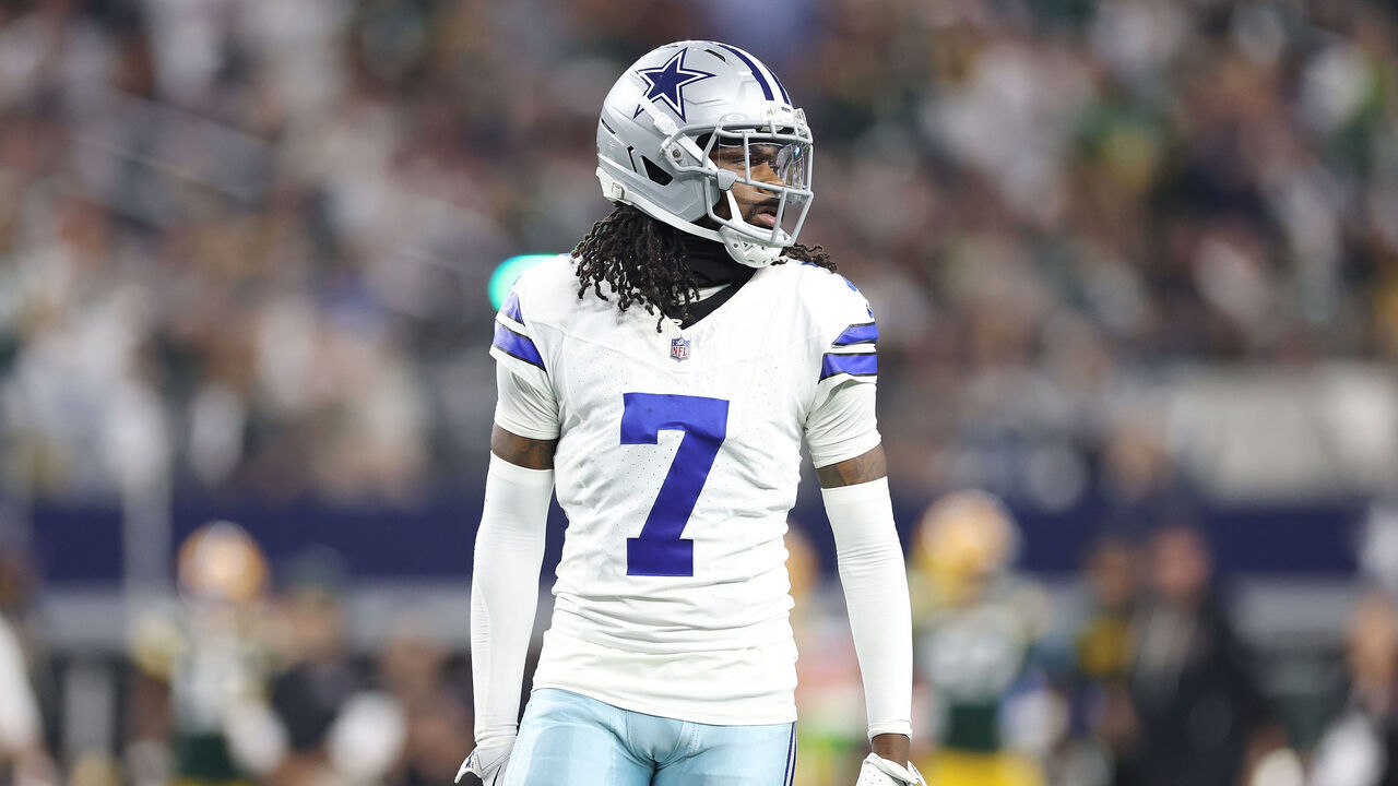 ARLINGTON, TEXAS - SEPTEMBER 28: Trevon Diggs #7 of the Dallas Cowboys anticipates a play during a game against the Green Bay Packers at AT&T Stadium on September 28, 2025 in Arlington, Texas.