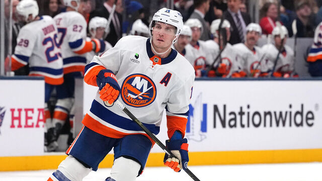 COLUMBUS, OHIO - DECEMBER 28: Bo Horvat #14 of the New York Islanders in action during the game against the Columbus Blue Jackets at Nationwide Arena on December 28, 2025 in Columbus, Ohio.