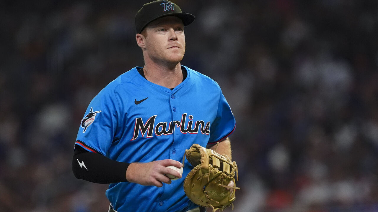 MIAMI, FLORIDA - SEPTEMBER 28: Eric Wagaman #33 of the Miami Marlins runs off the field in the game against the New York Mets at loanDepot park on September 28, 2025 in Miami, Florida.