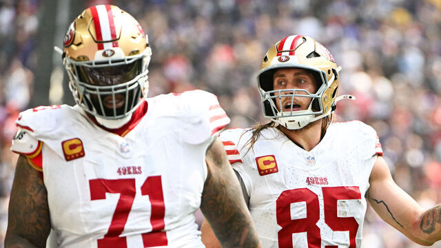 MINNEAPOLIS, MINNESOTA - SEPTEMBER 15: George Kittle #85 of the San Francisco 49ers lines up for a play in the second quarter of the game against the Minnesota Vikings at U.S. Bank Stadium on September 15, 2024 in Minneapolis, Minnesota.