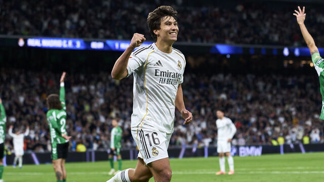 MADRID, SPAIN - JANUARY 04: Gonzalo Garcia of Real Madrid CF celebrates his team fourth goal during the LaLiga EA Sports match between Real Madrid CF and Real Betis Balompie at Estadio Santiago Bernabeu on January 04, 2026 in Madrid, Spain.