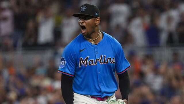 MIAMI, FLORIDA - SEPTEMBER 28: Edward Cabrera #27 of the Miami Marlins reacts in the game against the New York Mets at loanDepot park on September 28, 2025 in Miami, Florida.