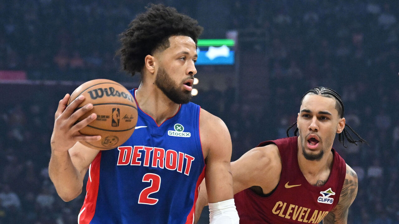 CLEVELAND, OH - JANUARY 4: Cade Cunningham #2 of the Detroit Pistons drives to the basket during the game against the Cleveland Cavaliers on January 4, 2026 at Rocket Arena in Cleveland, Ohio. NOTE TO USER: User expressly acknowledges and agrees that, by downloading and/or using this Photograph, user is consenting to the terms and conditions of the Getty Images License Agreement. Mandatory Copyright Notice: Copyright 2026 NBAE