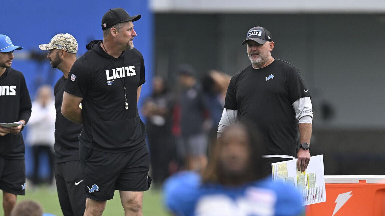 ALLEN PARK, MI - AUGUST 21: Detroit Lions head coach Dan Campbell and Detroit Lions offense coordinator John Morton the joint practice between Houston Texans and Detroit Lions on August 21, 2025 at Detroit Lions Training Facility in Allen Park, MI