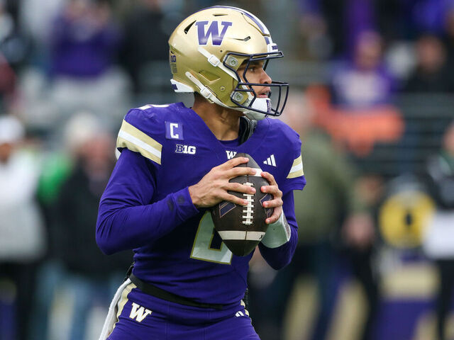 Williams entering transfer portal despite new Washington deal | theScore.com