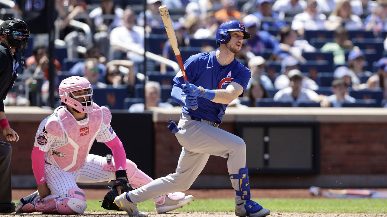 NEW YORK, NEW YORK - MAY 11: Kyle Tucker #30 of the Chicago Cubs in action against the New York Mets at Citi Field on May 11, 2025 in New York City. The Mets defeated the Cubs 6-2.