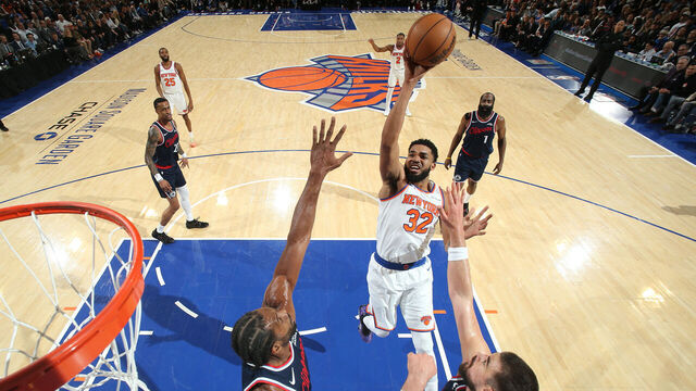 NEW YORK, NY - JANUARY 7: Karl-Anthony Towns #32 of the New York Knicks shoots the ball during the game against the LA Clippers on January 7, 2026 at Madison Square Garden in New York City, New York. Mandatory Copyright Notice: Copyright 2026 NBAE